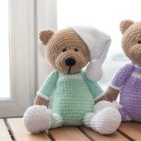 What makes a crochet pattern genuinely suitable for a beginner, and which projects to start with.