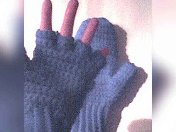 Convertible Mitts (Crochet) – Women's and Teens