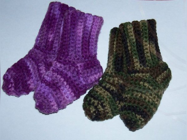 CROCHETED BABY SOCKS (Worsted Weight)