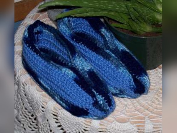 Crocheted "Knit-Look" Slippers