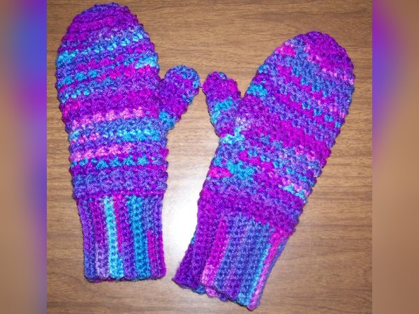 Crocheted Moss Stitch Mittens