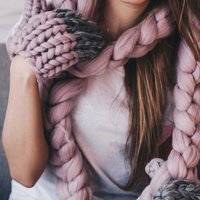 A free tutorial for the textured wave stitch, well suited to dishcloths, washcloths and blankets.
